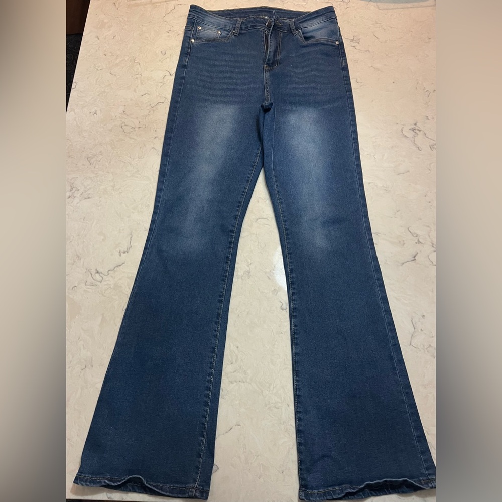 Indigo Women's Flare Tall Jeans size‎ M